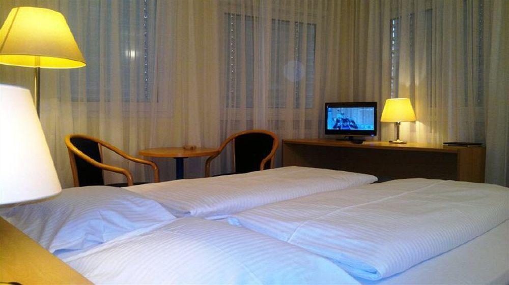 Central Hotel Winnenden Eksteriør bilde
