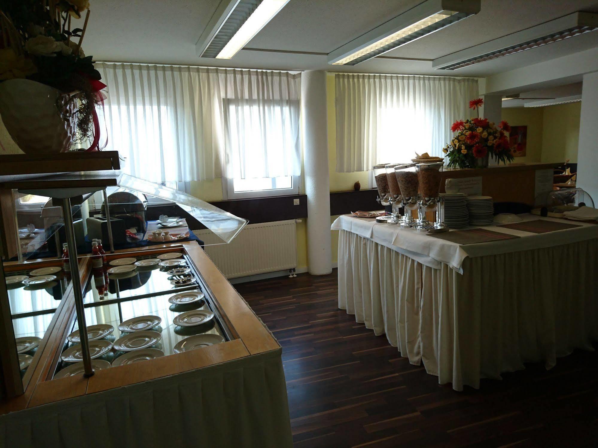 Central Hotel Winnenden Eksteriør bilde